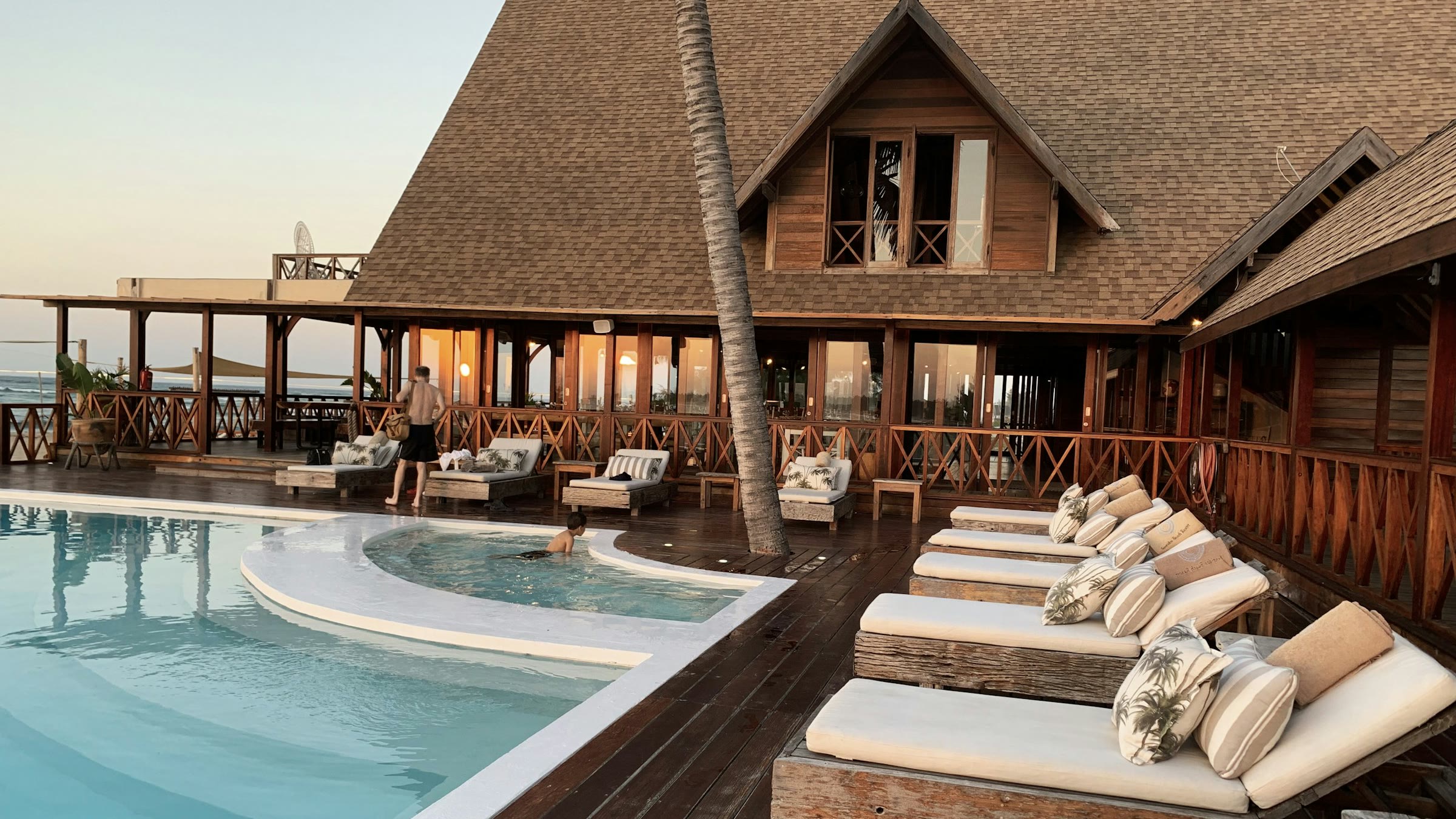 Your Hotel Price Is a Bundle. Here's How to Unbundle It.